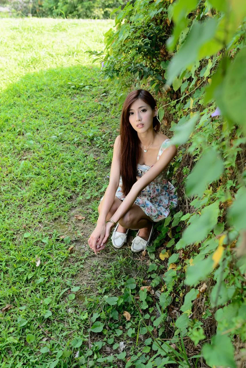 Những bức ảnh ngoài trời tuyệt đẹp của Kila Liao Tingling trong chiếc váy. - 32